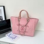 CHANEL Tote Bag Large Capacity Beach Bag - Image 4