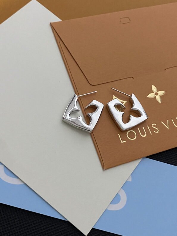 LV earrings - Image 3