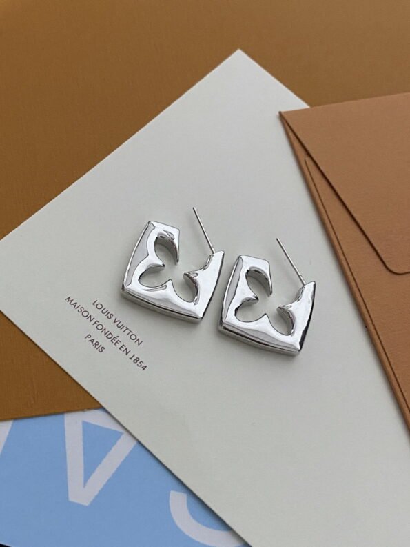 LV earrings - Image 6