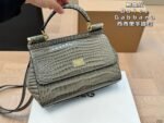 Ladies' handbag 2024 new spring/summer high-end fashion commuting atmospheric crossbody bag handbag-comes with gift box - Image 2