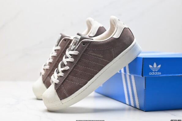 Clover Men's and Women's New Low cut Wear resistant Versatile Shell Head Board Shoes - Image 2