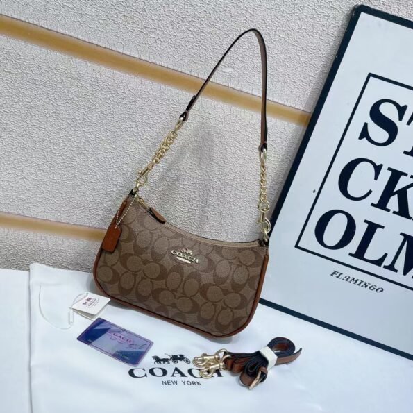 Coach underarm bag and tote shoulder bag - Image 3