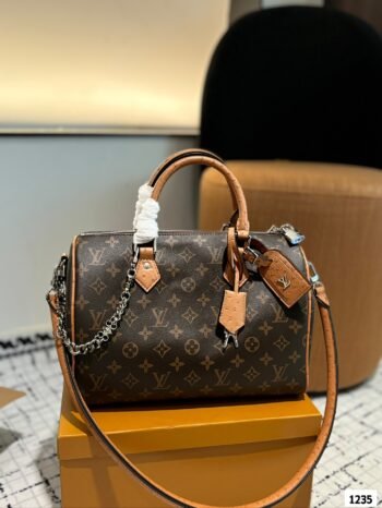 LV Pillow Bag Carrying One Shoulder Crossbody Bag without Case