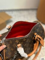 LV Pillow Bag Carrying One Shoulder Crossbody Bag without Case - Image 20