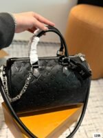 LV Pillow Bag Carrying One Shoulder Crossbody Bag without Case - Image 15
