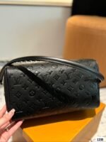 LV Pillow Bag Carrying One Shoulder Crossbody Bag without Case - Image 11