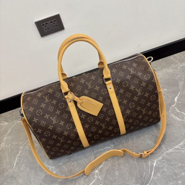 LV New Travel Bag Unisex Large Capacity，Without box - Image 3