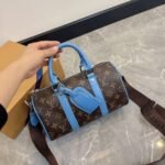 LV keepall's new pillow bag can be carried by both men and women, with one shoulder and diagonal cross, and comes with a folding gift box - Image 3