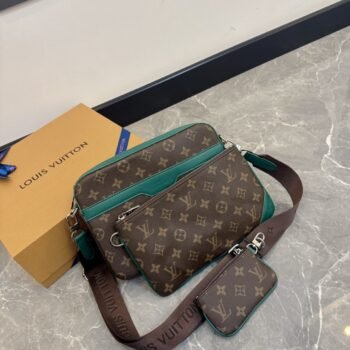 LV Vintage 3-in-1 camera bag is available for both men and women without a gift box