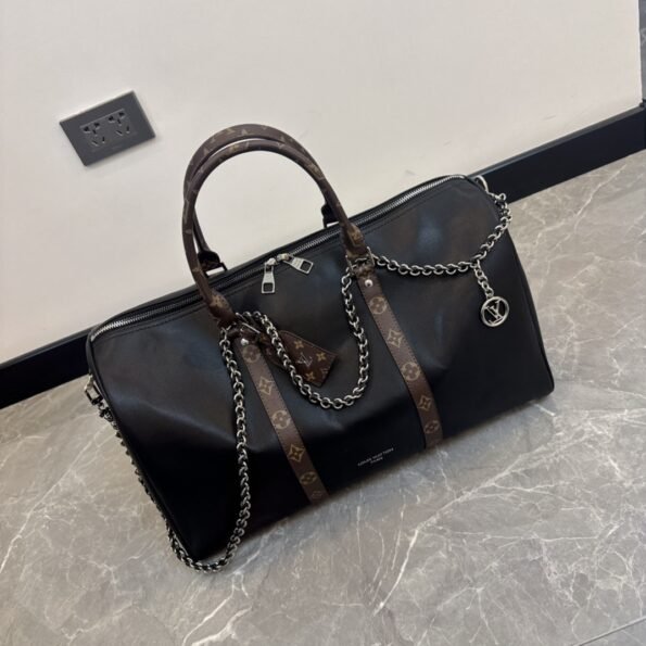 LV New Travel Bag Unisex Large Capacity，Without box - Image 4