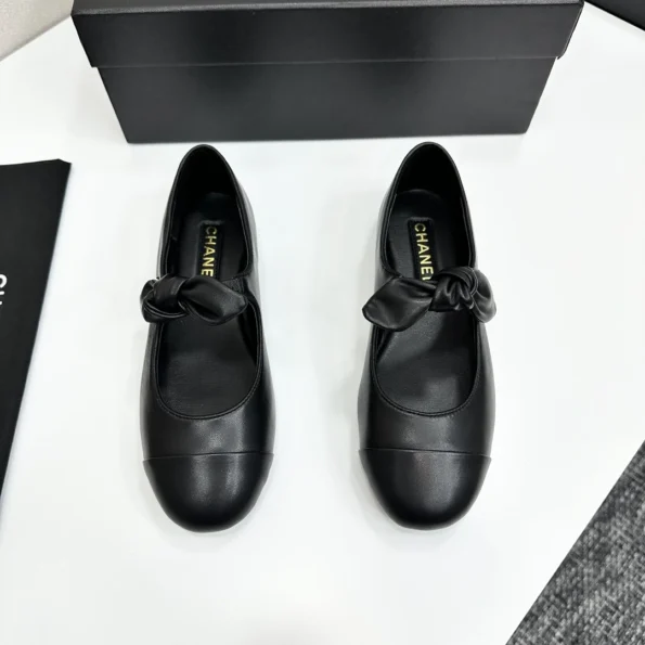 Chanel leather sandals - Image 3