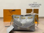 The LV Drawstring Bucket Bag does not come with a box - Image 3
