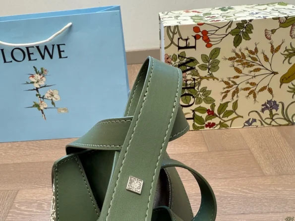 Loewe loewe hammock bag with box - Image 12