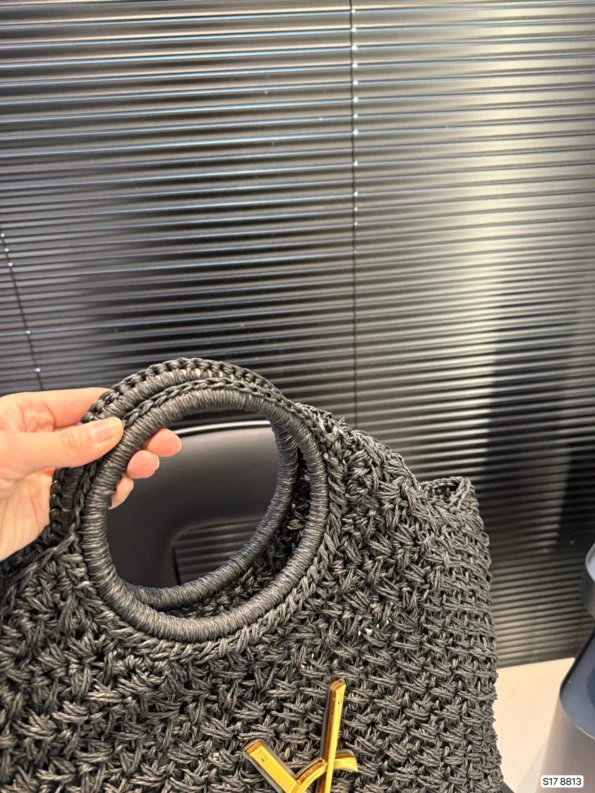 Yves Saint Laurent woven tote bag does not come  without box - Image 3