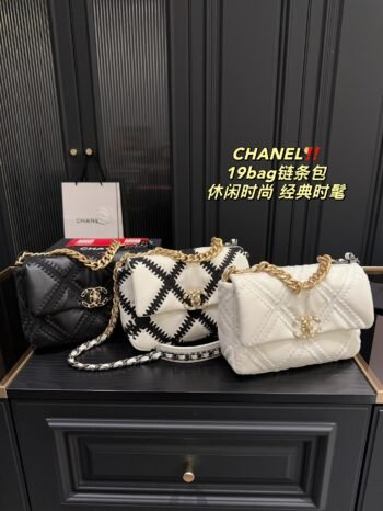 Xiaoxiangfeng Embroidered Women's Bag Fashionable High end Versatile Handheld Single Shoulder Diagonal Chain Bag-comes with gift box