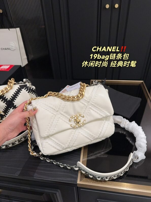 Xiaoxiangfeng Embroidered Women's Bag Fashionable High end Versatile Handheld Single Shoulder Diagonal Chain Bag-comes with gift box - Image 4