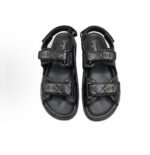 Flat beach shoes - Image 3