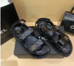 Flat beach shoes