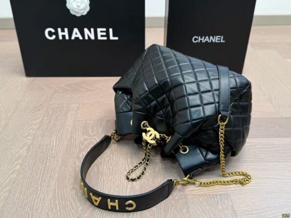 Chanel  Drawstring bucket bag is comfortable and classic-comes with gift box - Image 4