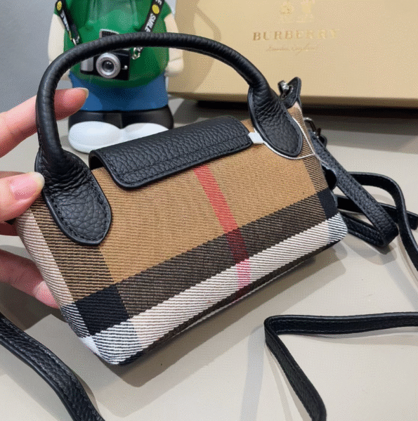 Super popular women's crossbody bag with grid patterned canvas and top layer cowhide, high-end and exquisite women's handbag-without packaging box - Image 11