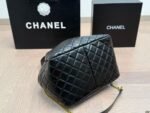 Chanel  Drawstring bucket bag is comfortable and classic-comes with gift box - Image 5