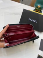 Chanel size 19.5*10*3.5, top cowhide/sheepskin embroidery thread The original feel is comfortable, the original hardware, the thread routing is exquisite, the three-line bone edge three-dimensional effect is highlighted, the built-in anti-counterfeiting label, and the YKK zipper -box - Image 9