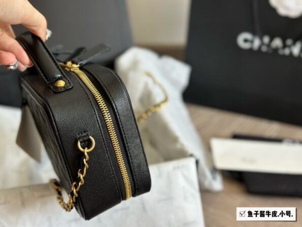 Chanel's new box cosmetic bag is made of caviar fabric-box - Image 9