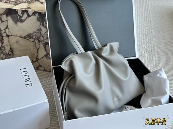 Loewe shopping bags  Soft calfskin smooth and shiny-box - Image 9
