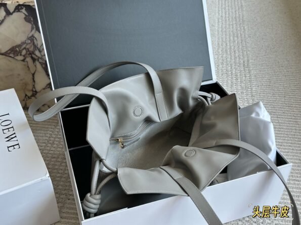 Loewe shopping bags  Soft calfskin smooth and shiny-box - Image 6