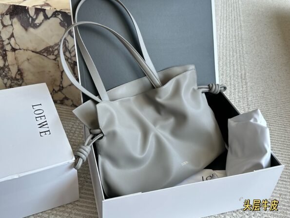 Loewe shopping bags  Soft calfskin smooth and shiny-box - Image 3