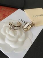 Stud earrings are 2.6 cm long and 2.3 cm wide - Image 5