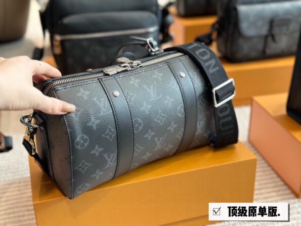 LvXNigo Keepall xs 21 Pillowcase Bag-box - Image 8
