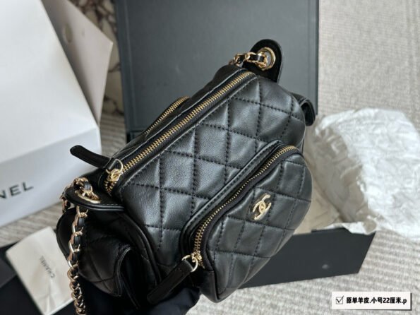 Original sheepskin Chanel camera bag - box - Image 4