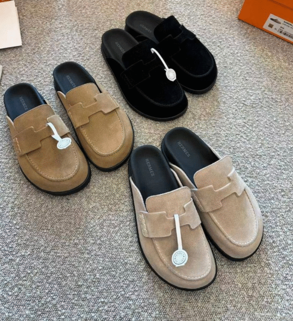 The lazy man kicked with one foot-box - Image 1