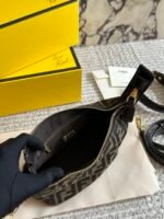 Fendi mini lunch box bag Fendi 20ss bento bag!! Two shoulder straps!-box - Image 10